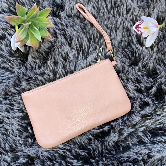 Liz Claiborne Pink Wristlet - Picture 2 of 8